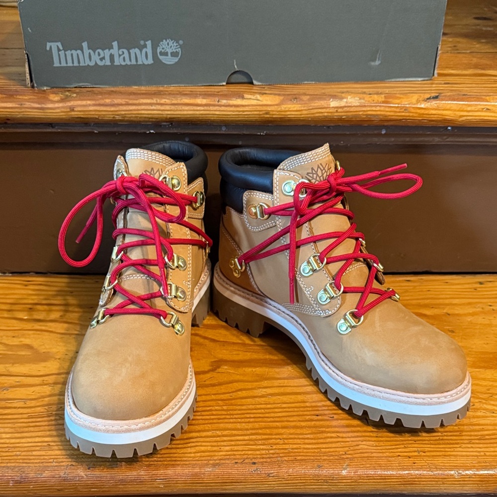 NWT Timberland LTD Heritage 6” Boot Wheat Nubuck 7
